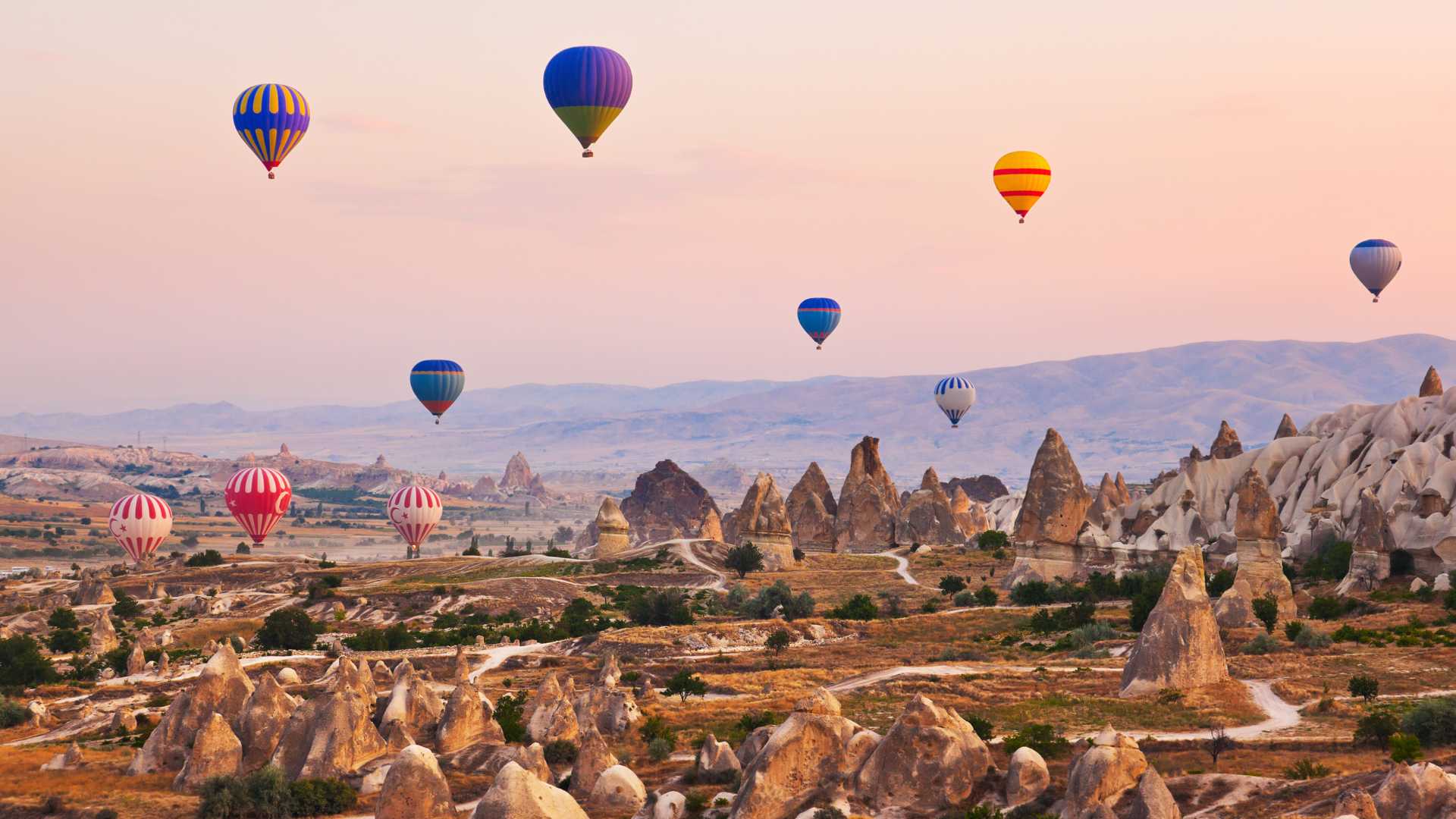 Tour organizzati in Turchia: scopri Istanbul, Cappadocia e le meraviglie della porta d’Oriente - Cappadocia e i camini delle fate